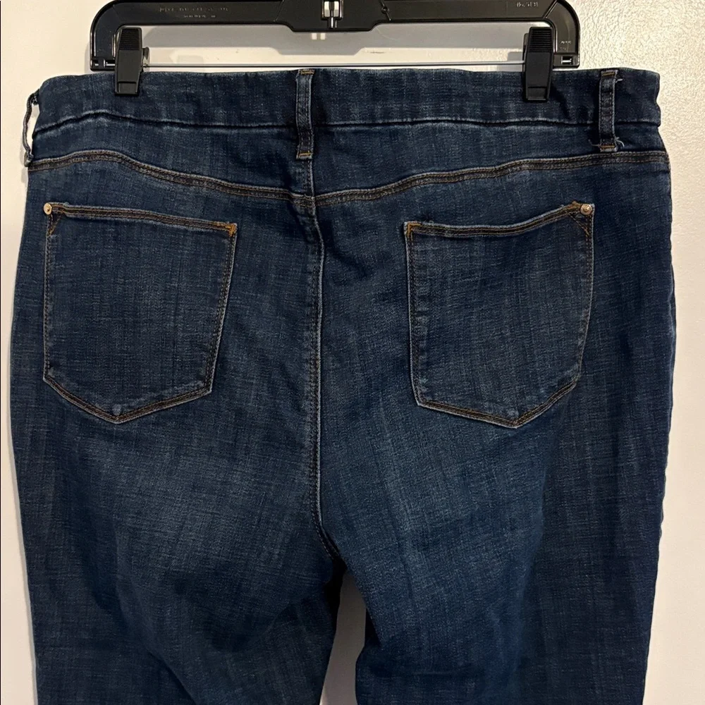 Chico’s So Slimming Girlfriend Slim Ankle Jeans with Pearl Cuff Accent 16P - Picture 4 of 11